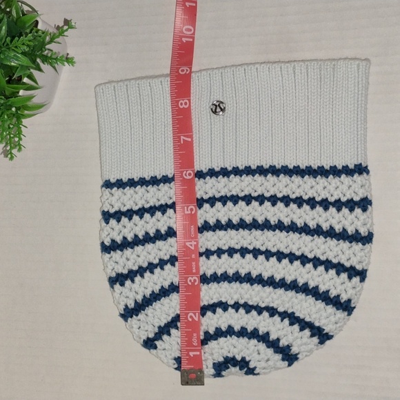 Lululemon Athletica Beanie. Light Blue with darker Blue Stripes. Womens - Picture 3 of 7